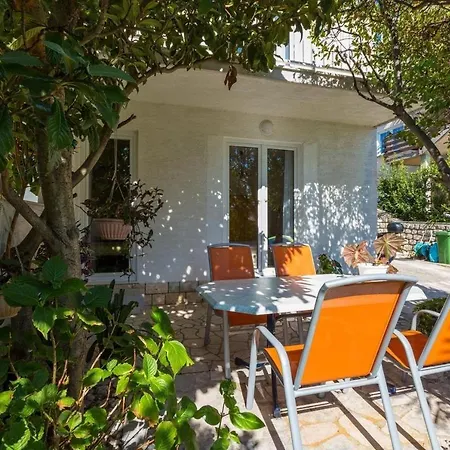 Апартаменты Apartment In Crikvenica 5237 *