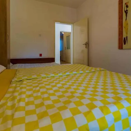 Apartment In Crikvenica 5237