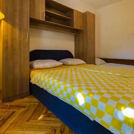 Apartment In Crikvenica 5237